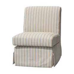 把美国型号的壁炉椅，上面覆盖着 5 毫升的条纹织物……
