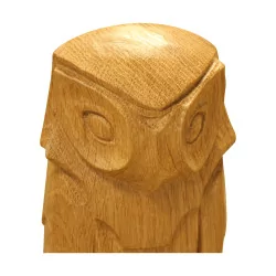 山德士风格橡木猫头鹰雕像。 ……