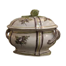 Terrine (or tureen) in earthenware, decorated with flowers and leaves, …