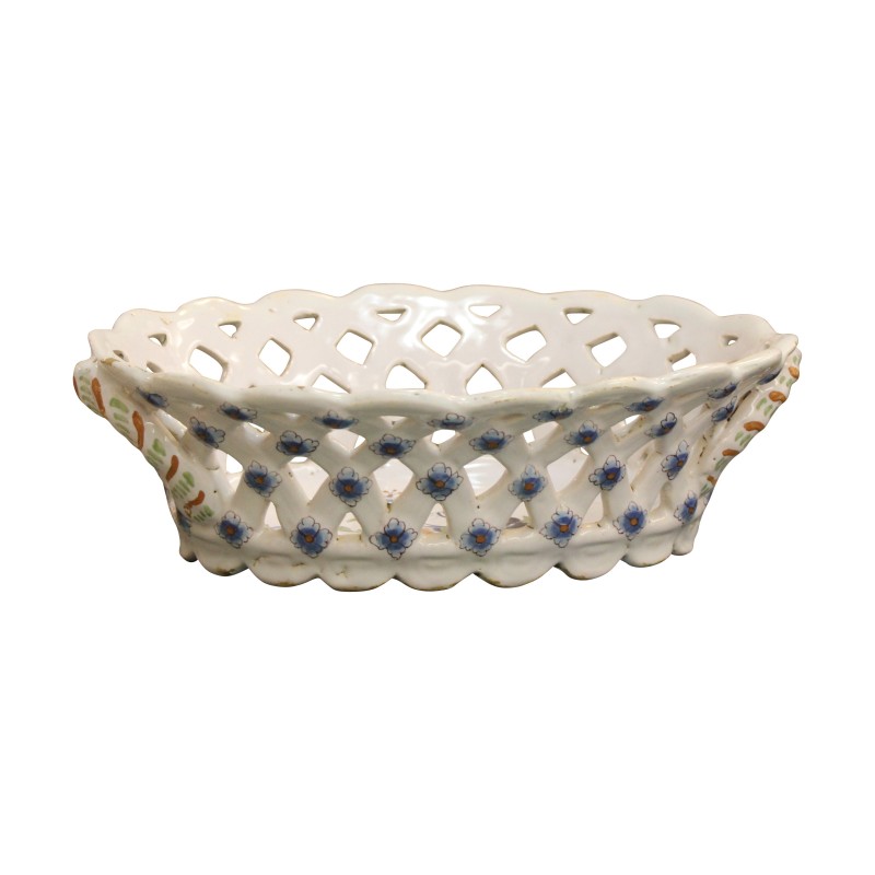 oval earthenware basket imitating basketry, decorated … - Moinat - Chinaware, Porcelain oval earthenware basket imitating basketry, decorated … - Moinat - Chinaware, Porcelain