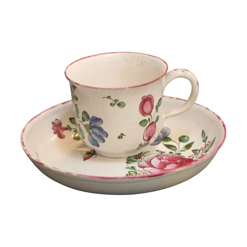 earthenware cup and saucer with polychrome decoration of flowers... - Moinat - Chinaware, Porcelain