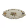 Earthenware dish with contoured edge with polychrome decoration of … - Moinat - Chinaware, Porcelain