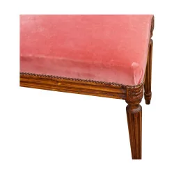 Paire de chaises de style recouvert de velours coloris rose en …