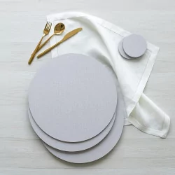 Set of 6 placemats in gray canvas.