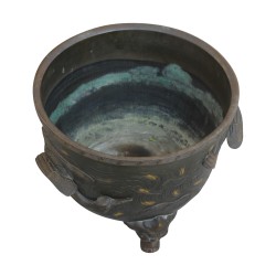 Übertopf aus Bronze aus der Meiji-Zeit, auf Klauenfüßen …
