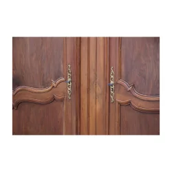 Louis XV Waadtländer Schrank mit 2 Türen (mit 2 Schlüsseln), reichhaltig
