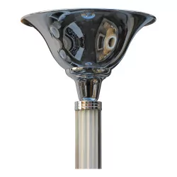 盏艺术装饰镀铬落地灯和玻璃管。波兰, 周围