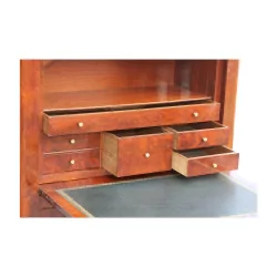 张胡桃木秘书桌，带皮革翻盖和写字台……