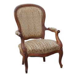 Living room armchair in walnut wood covered in velvet