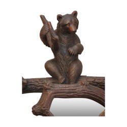monumentale Brienzer Garderobe \"Bär\" in geschnitztem Holz,