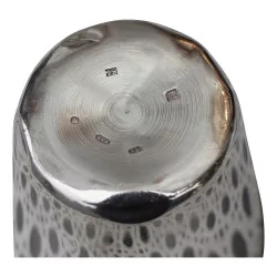 Gobelet ou timballe en argent, légèrement cabossée, travail