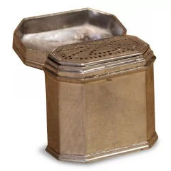 Vinaigrette en argent sans poinçons. France, 19ème siècle