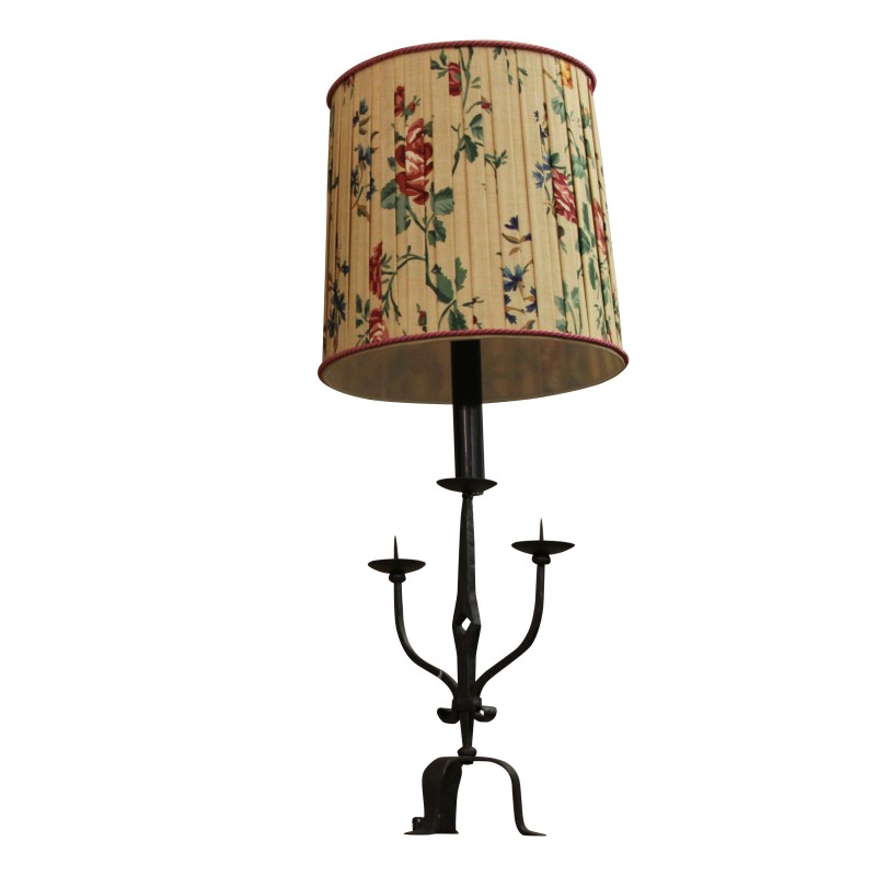 Chandelier en fer forgé à 3 bras transformé en lampe avec … - Moinat - Lampes de table Chandelier en fer forgé à 3 bras transformé en lampe avec … - Moinat - Lampes de table