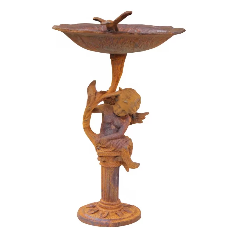 Bain d’oiseaux avec une statue d’ange, en fonte. - Moinat - Bassins, Fontaines Bain d’oiseaux avec une statue d’ange, en fonte. - Moinat - Bassins, Fontaines