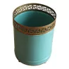 Small basket in sheet metal painted turquoise with openwork edge. - Moinat - Decorating accessories