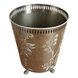 Corbeille sur pieds en tôle peinte couleur argent, avec motif