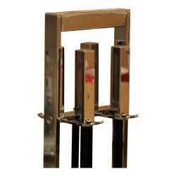 Serviteur de cheminée. La garniture comprends 4 outils : une