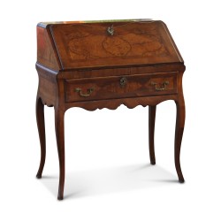 Bureau dos d'âne Louis XV en bois fruitier marqueté avec …