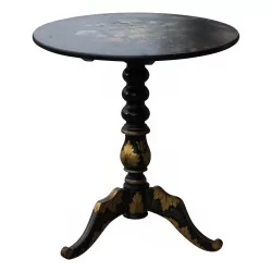 Guéridon Napoléon III à pied central en bois laqué noir avec