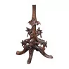Round table on tripod foot, in carved wood from Brienz in … - Moinat - Brienz