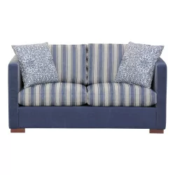 Canapé confortable modèle byMoinat recouvert de tissu bleu