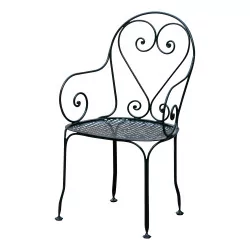 维希 (Vichy) 锻铁扶手椅，座椅为金属板