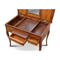 Frisiertisch oder Schreibtisch Louis XV aus Nussbaumholz mit Intarsien …