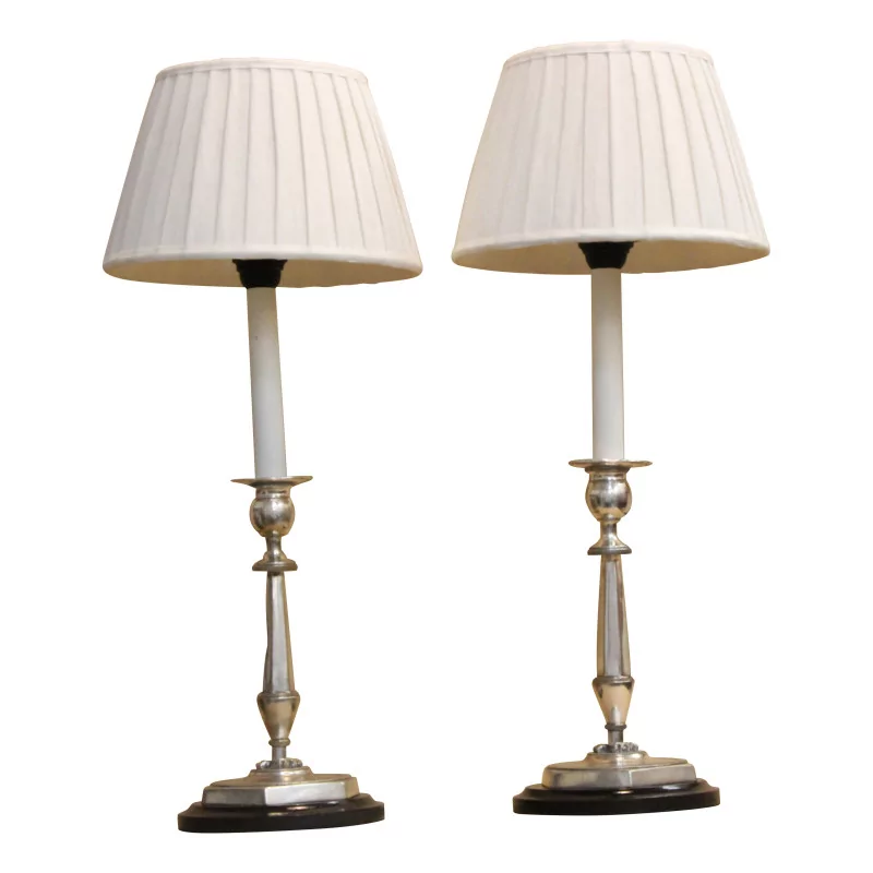Pair of silver candlesticks transformed into a lamp. Lampshade in … - Moinat - Table lamps