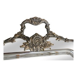 Reich verziertes silbernes Metalltablett.