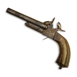 Pistolet avec culasse et double canons en acier avec traces de …
