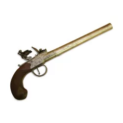 支带燧发枪的手枪，名为“鸭腿”，后膛……