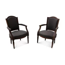 Paire de fauteuils de style Louis XVI. Hauteur d'assise 41 cm.