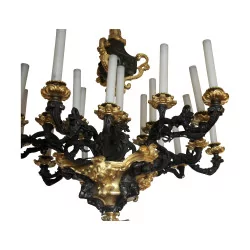 盏黑色和金色古铜色拿破仑三世大型枝形吊灯。法国