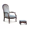 Voltaire Sessel in Nussbaum mit beige gemustertem Stoff bezogen. … - Moinat - Armlehnstühle, Sesseln