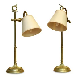 Paire de lampes style Louis XVI “Quinquet” en bronze doré avec …