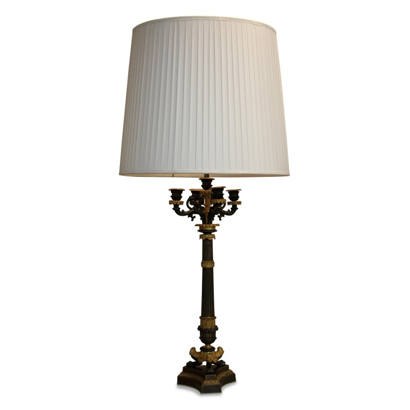 Grand flambeau Second Empire patiné noir et or, monté en … - Moinat - Lampadaires (au sol) Grand flambeau Second Empire patiné noir et or, monté en … - Moinat - Lampadaires (au sol)