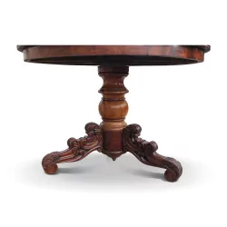 round table in mahogany and flamed veneer. France, around 1870.