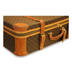 Valise Louis Vuitton.