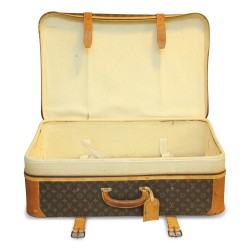 Valise Louis Vuitton.