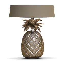 серебряная настольная лампа в виде ананаса.