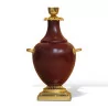 oxblood and gilt bronze vase lamp. Italy, around 1970. - Moinat - Table lamps