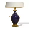 Lampe vase bleue et bronze doré. Italie, vers 1970. - Moinat - Lampes de table