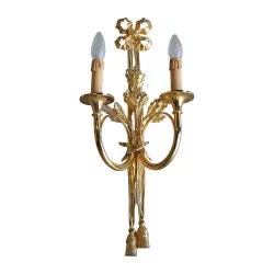 Louis XVI hunting horn wall light with knot at the top and