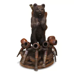 Медведь Бриенца с резным деревянным капюшоном и подставкой для трубок. …