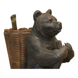 Медведь Бриенца с резным деревянным капюшоном и подставкой для трубок. …