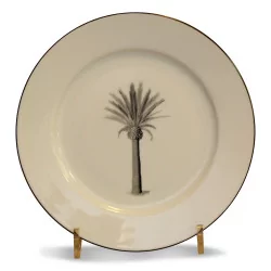 black “PALM TREE” plate. Dishwasher safe.