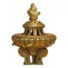 Pair of Louis XVI cassolettes in chiseled gilt bronze decorated with … - Moinat - Candleholders, Candlesticks