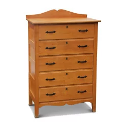 Chest of drawers in beech with 5 drawers.