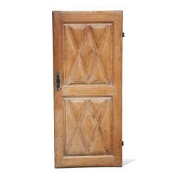 Paire de portes d'armoire.
