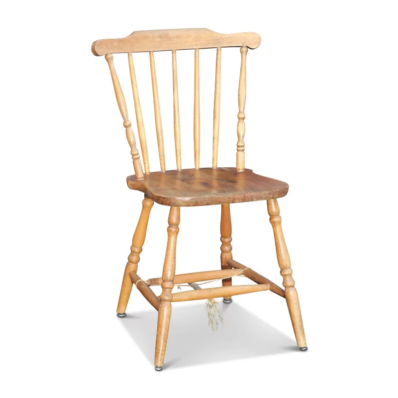 Chaise en bois avec pieds tournés. Hauteur d'assise : 44 cm. - Moinat - Chaises